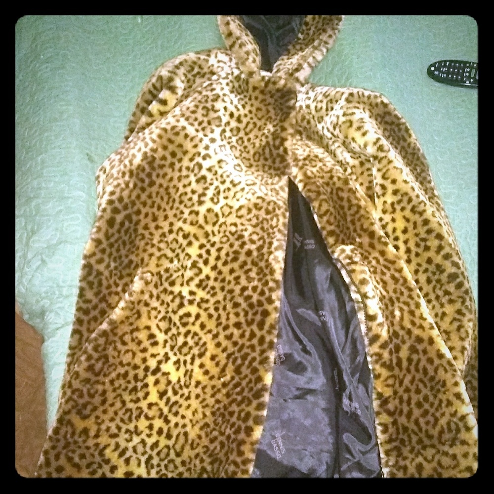 Woman leopard print coat